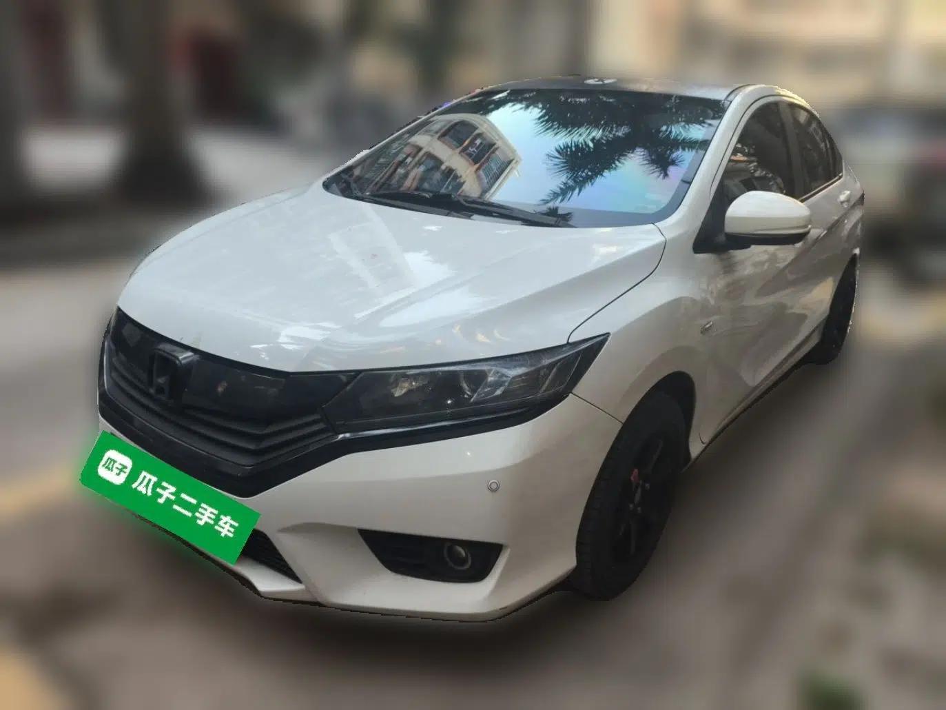 Honda Greiz 2016 1.5L CVT Classic Edition — миниатюра 1
