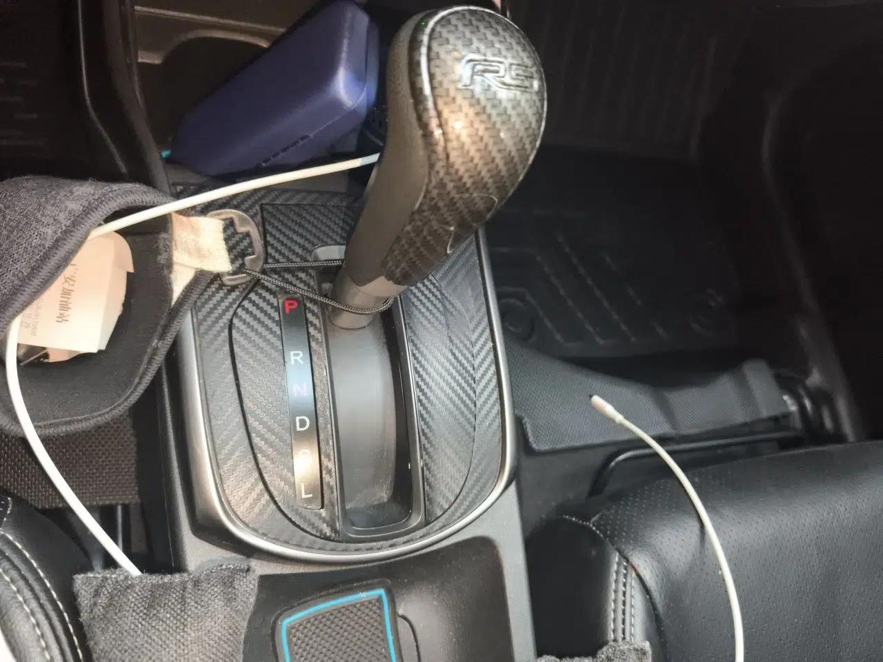 Honda Greiz 2016 1.5L CVT Classic Edition — миниатюра 14