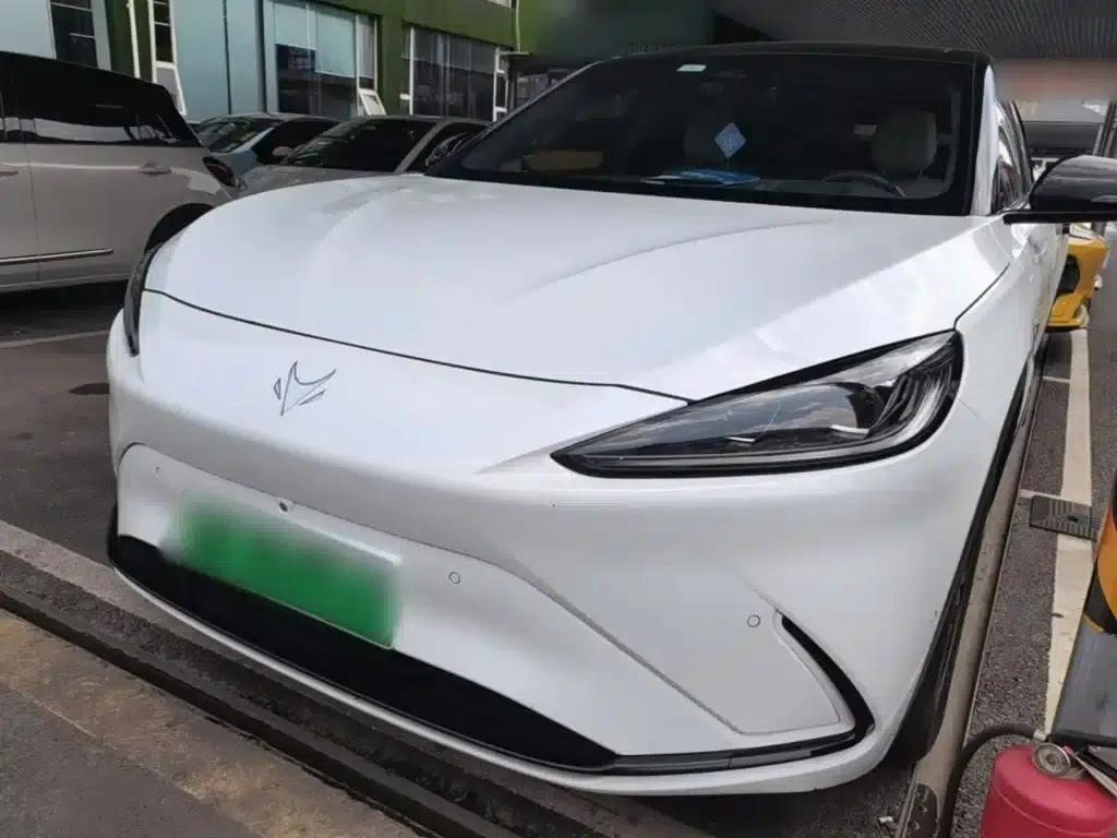 Jihu Alphard S 2023 735E+ Forest Edition 160kW — миниатюра 2