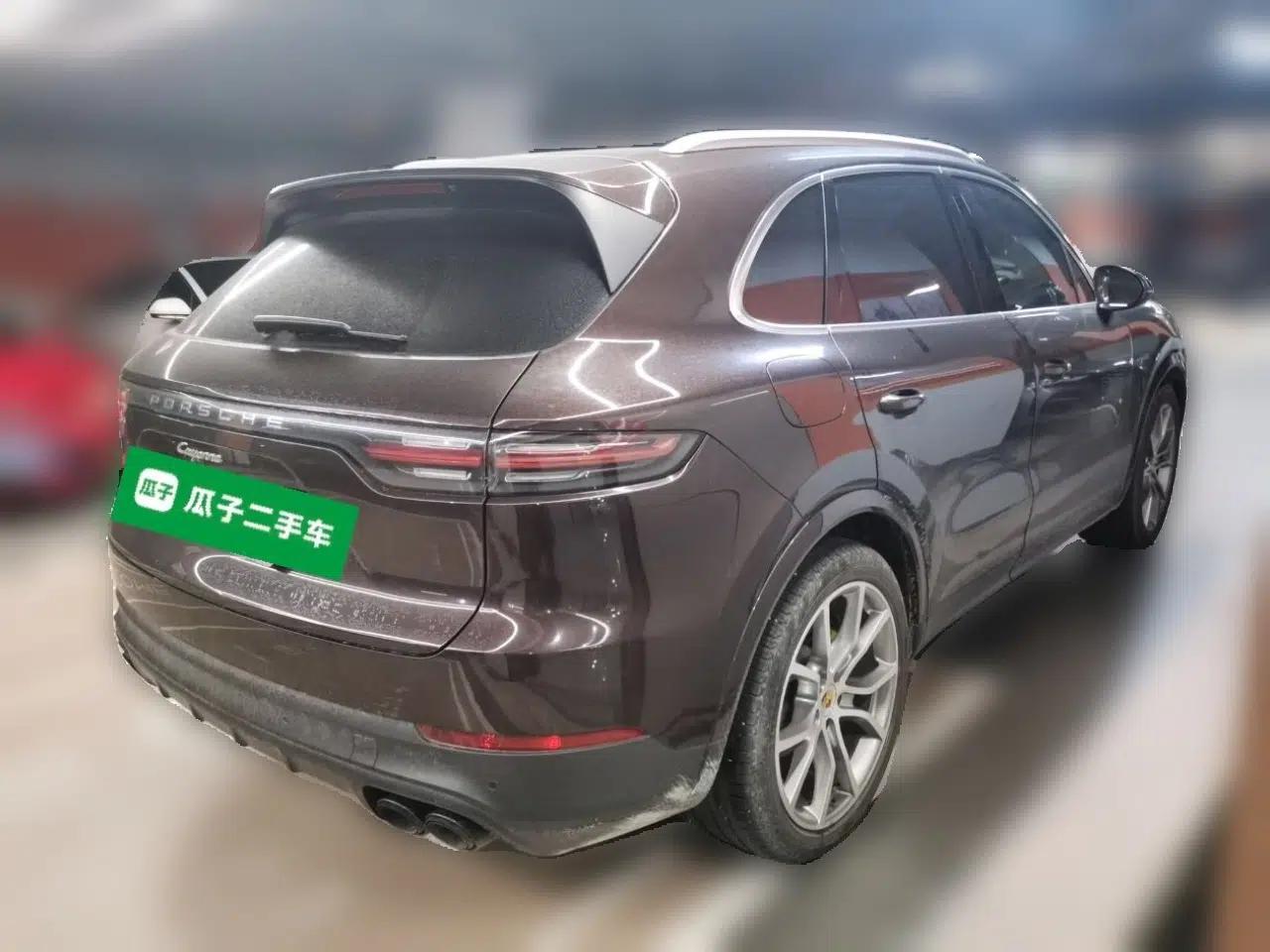 Porsche Cayenne E-Hybrid 2021 Cayenne E-Hybrid 2.0T — миниатюра 6