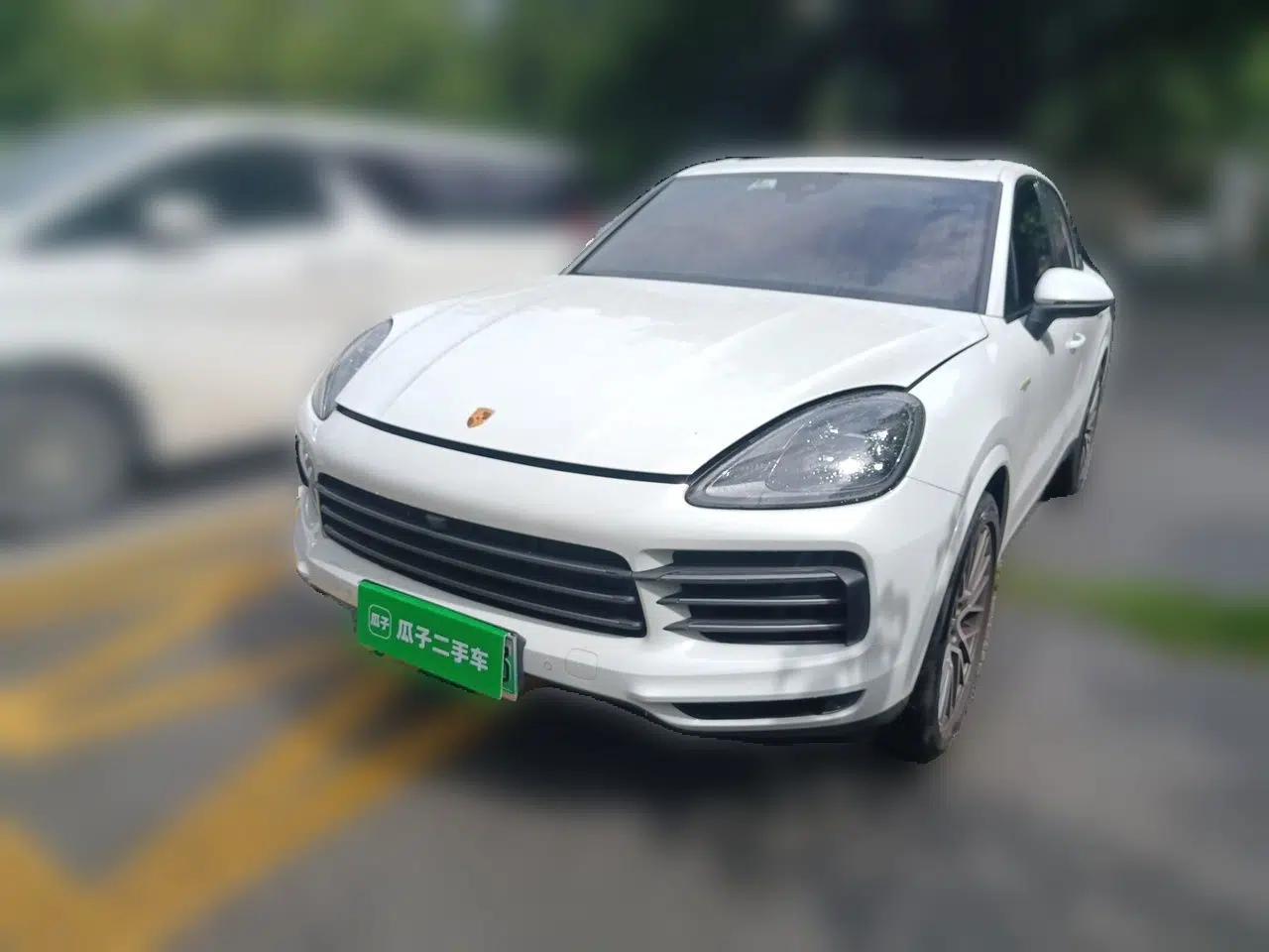 Porsche Cayenne E-Hybrid 2023 Cayenne E-Hybrid 2.0T Platinum Edition — миниатюра 1