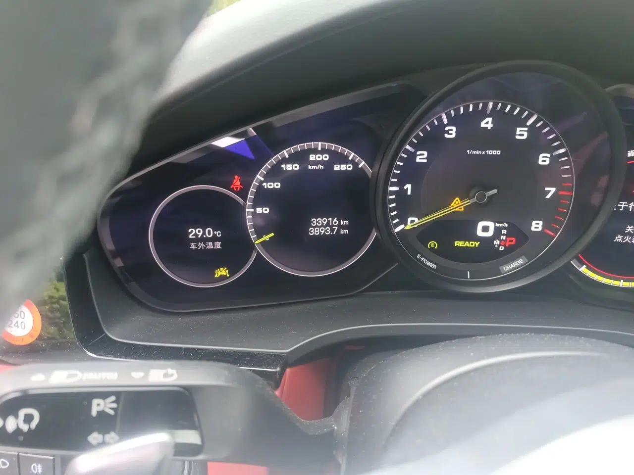 Porsche Cayenne E-Hybrid 2023 Cayenne E-Hybrid 2.0T Platinum Edition — миниатюра 12