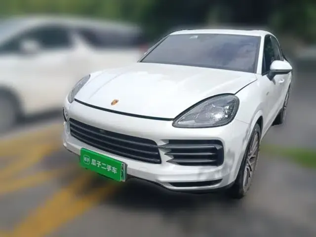 Porsche Cayenne E-Hybrid 2023 Cayenne E-Hybrid 2.0T Platinum Edition