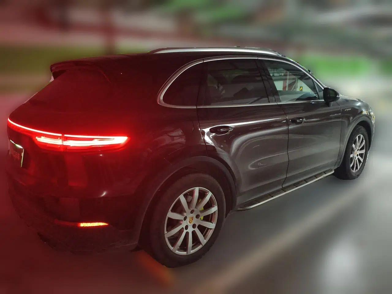Porsche Cayenne E-Hybrid 2019 Cayenne E-Hybrid 2.0T — миниатюра 6