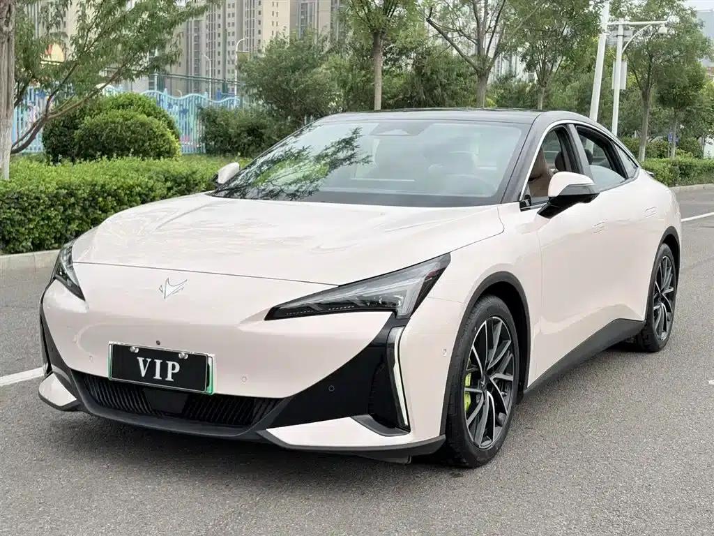 Jihu Alphard S5 2025 668MAX Sport Edition 200kW — миниатюра 1