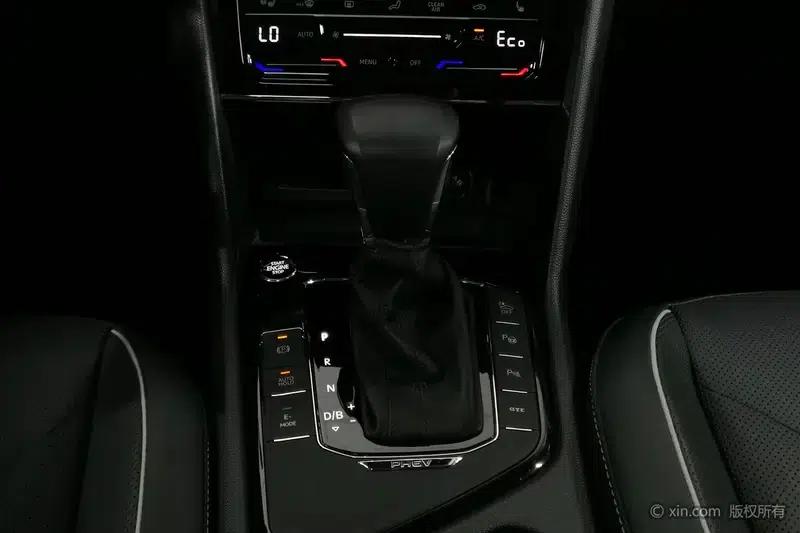 Tiguan L PHEV 2021 1.4T Plug-in Hybrid Flagship Edition — миниатюра 14