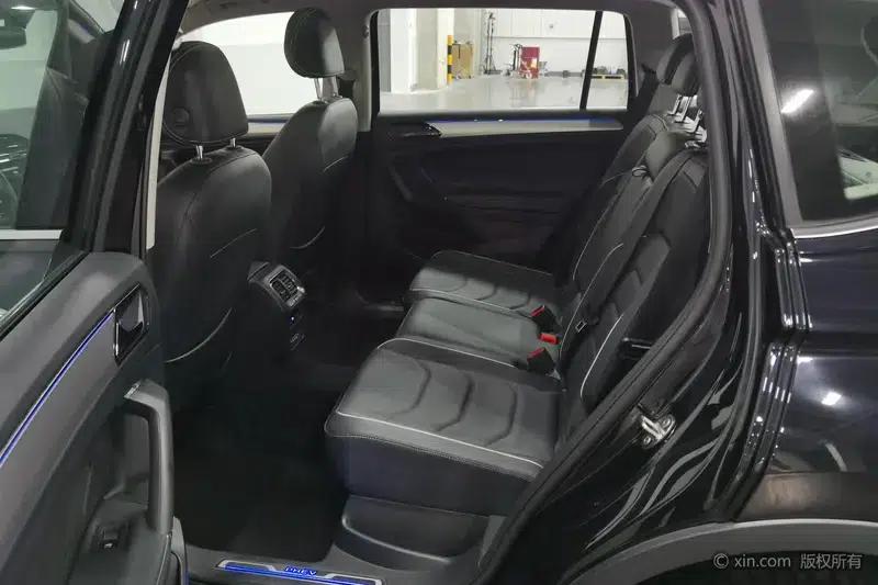 Tiguan L PHEV 2021 1.4T Plug-in Hybrid Flagship Edition — миниатюра 19