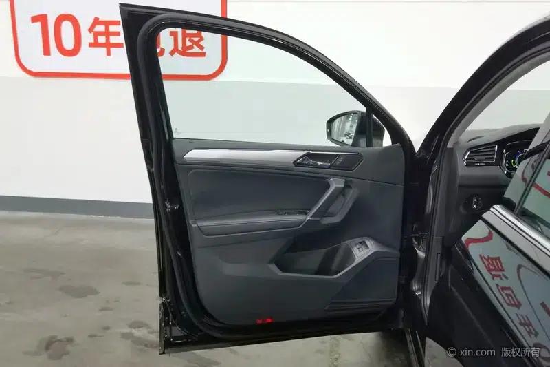 Tiguan L PHEV 2021 1.4T Plug-in Hybrid Flagship Edition — миниатюра 21