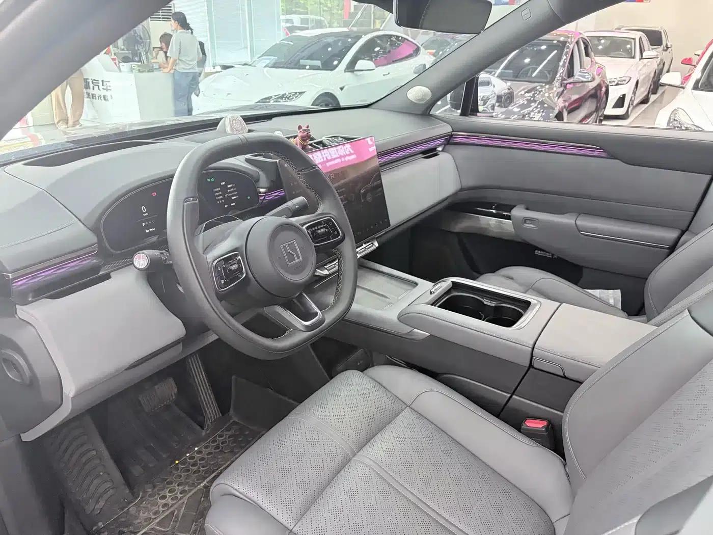 Jike 7X 2025 75kWh Rear-Wheel Drive Intelligent Driving Edition — миниатюра 12