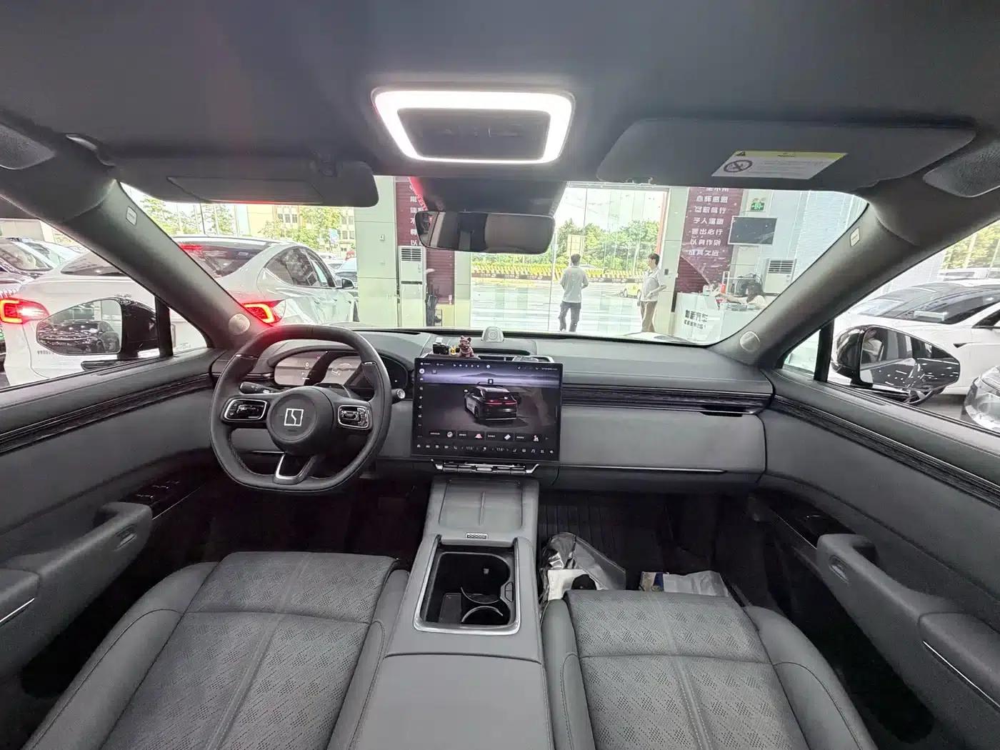 Jike 7X 2025 75kWh Rear-Wheel Drive Intelligent Driving Edition — миниатюра 15