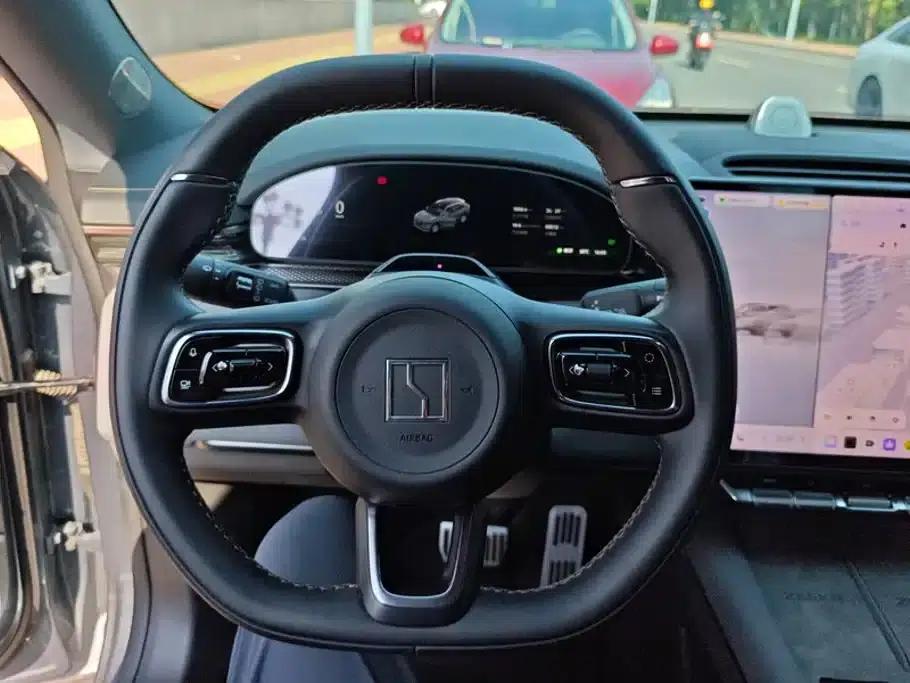 Jike 7X 2025 Model 100kWh Long-Range Rear-Wheel Drive Intelligent Driving Edition — миниатюра 15
