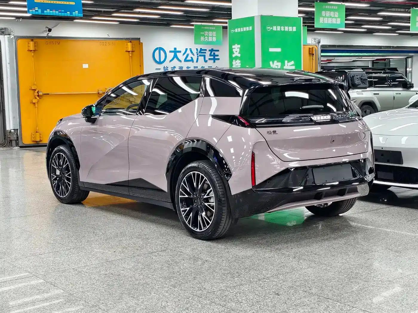 Extreme Krypton X 2025 Four-Seat Rear-Wheel Drive Cube Edition — миниатюра 5