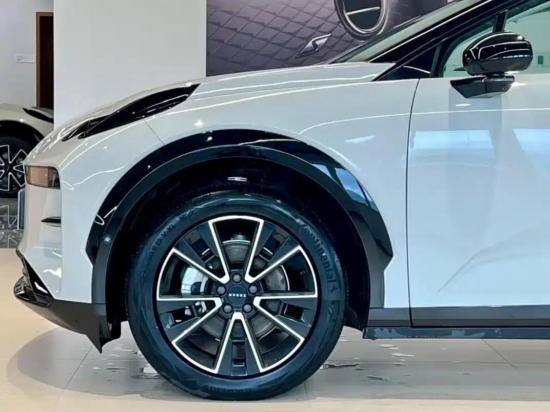 Extreme Krypton X 2025 Four-Seat Rear-Wheel Drive Cube Edition — миниатюра 4