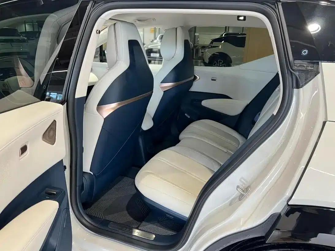 Extreme Krypton X 2025 Four-Seat Rear-Wheel Drive Cube Edition — миниатюра 10