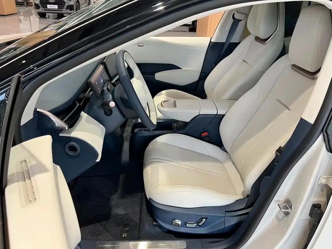 Jike X 2025 Five-Seat Long-Range Version — миниатюра 9