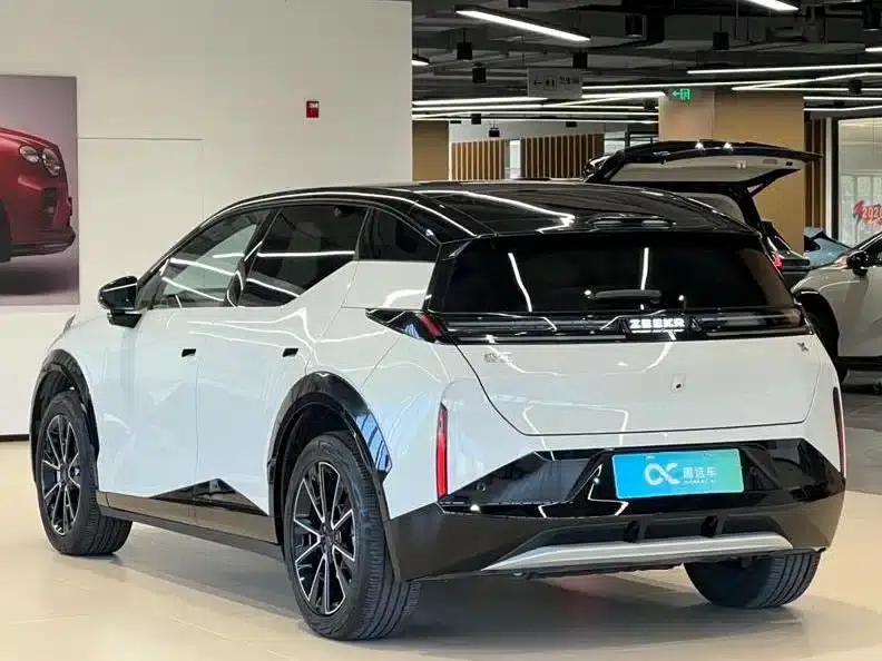 Jike X 2025 Five-Seat Long-Range Version — миниатюра 5