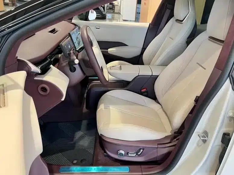 Jike X 2025 Five-Seat Long-Range Version — миниатюра 8