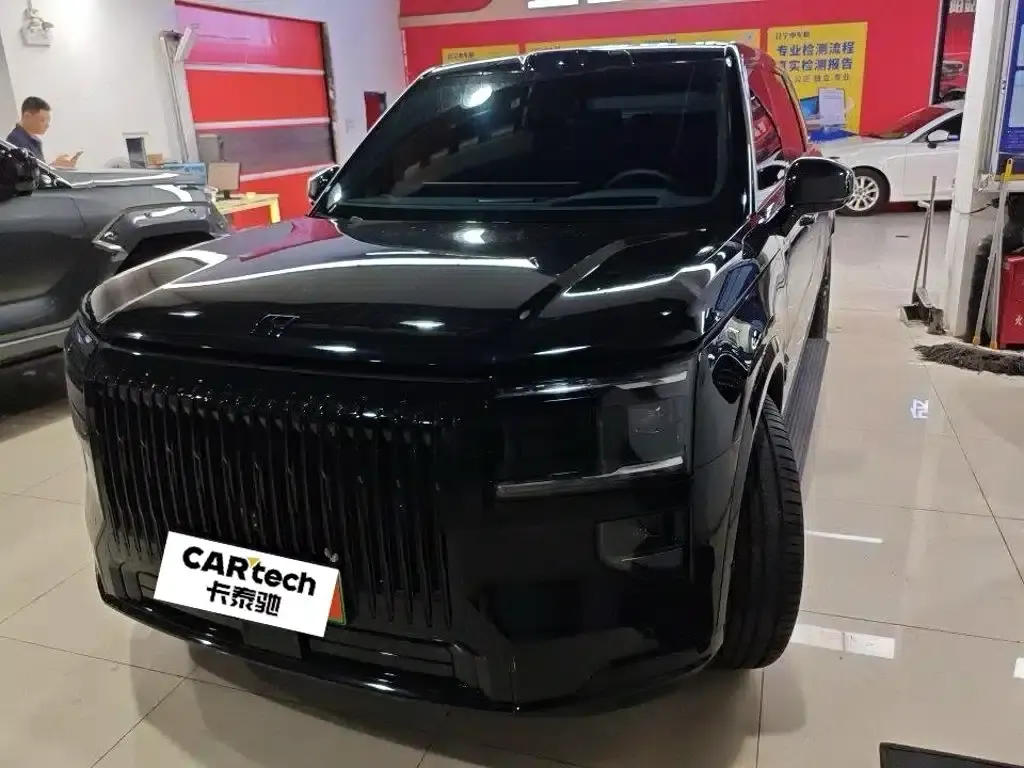 Extreme Krypton 9X 2025 Obsidian Black Edition 70kWh — миниатюра 2