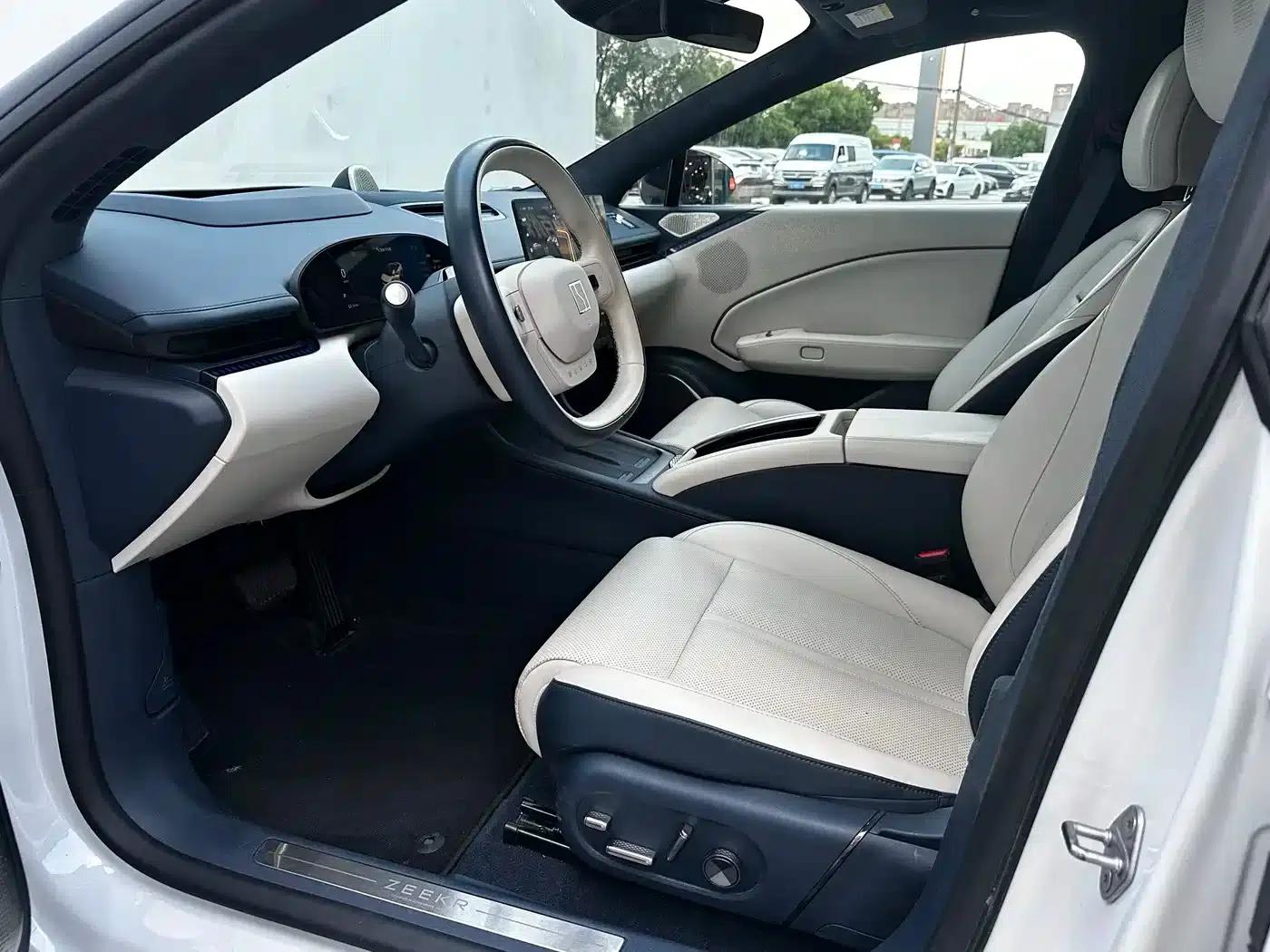 Jike 007 2025 Long Range Rear-Wheel Drive Intelligent Driving Edition 100kWh — миниатюра 4