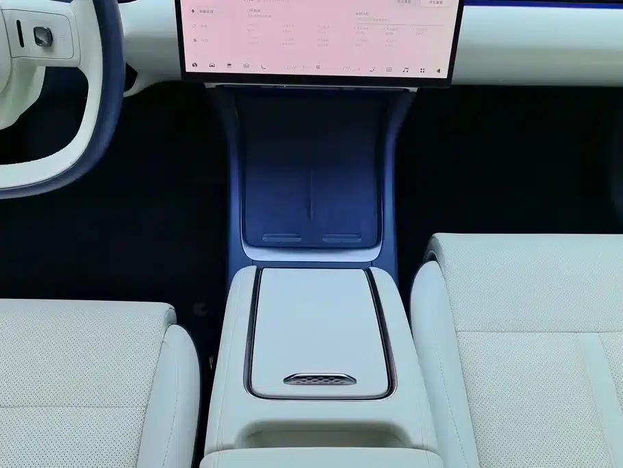 Extreme Krypton 007 2025 All-Wheel Drive Intelligent Driving Edition 75kWh — миниатюра 16