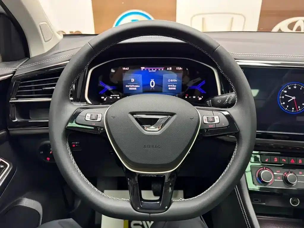 Jetta VS7 2022 Panda Edition 1.4T Automatic Enjoyment Pro — миниатюра 11