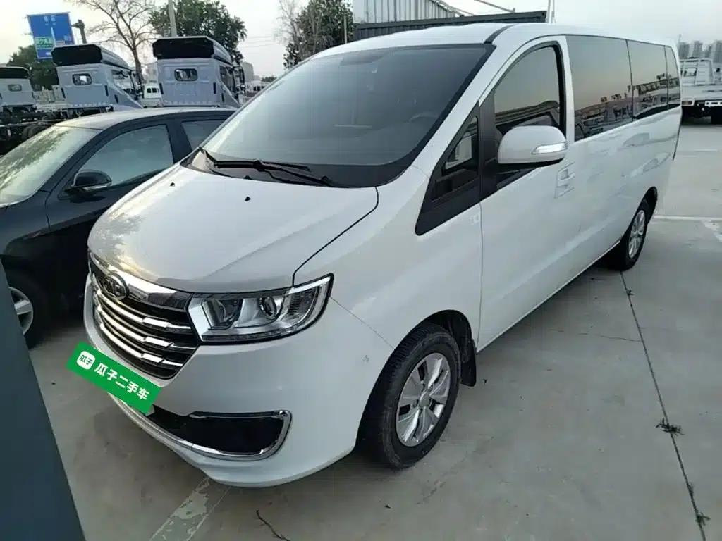 Refine M3 2023 PLUS 1.5T 9-seater Intelligent Connected Edition — миниатюра 2
