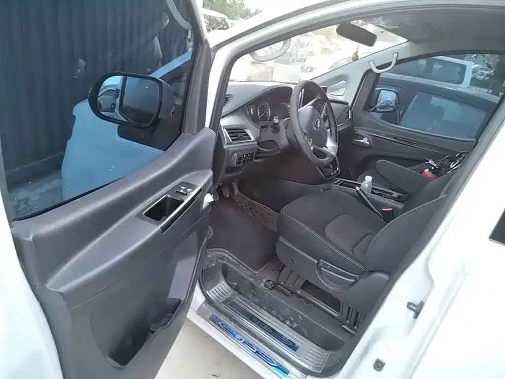 Refine M3 2023 PLUS 1.5T 9-seater Intelligent Connected Edition — миниатюра 16