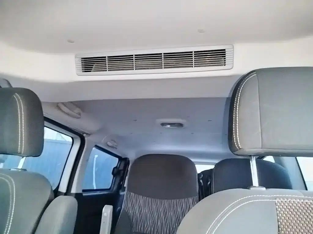 Refine M3 2023 PLUS 1.5T 9-seater Intelligent Connected Edition — миниатюра 18
