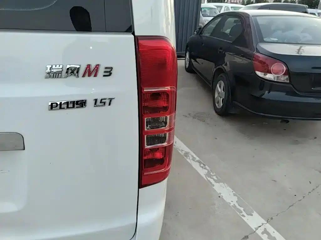 Refine M3 2023 PLUS 1.5T 9-seater Intelligent Connected Edition — миниатюра 8