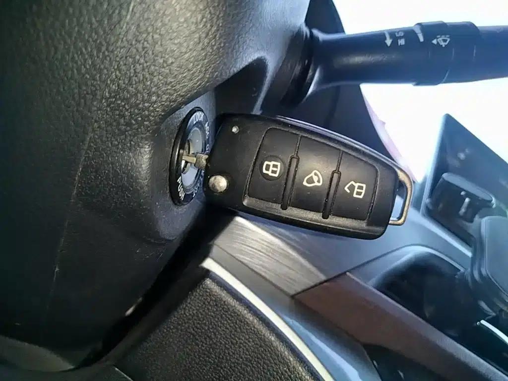 Refine M3 2023 PLUS 1.5T 9-seater Intelligent Connected Edition — миниатюра 9