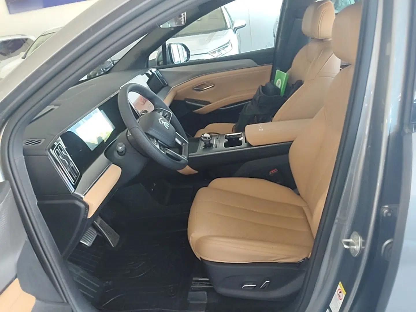 BYD Song L DM-i 2024 112 km Leading Edition — миниатюра 17