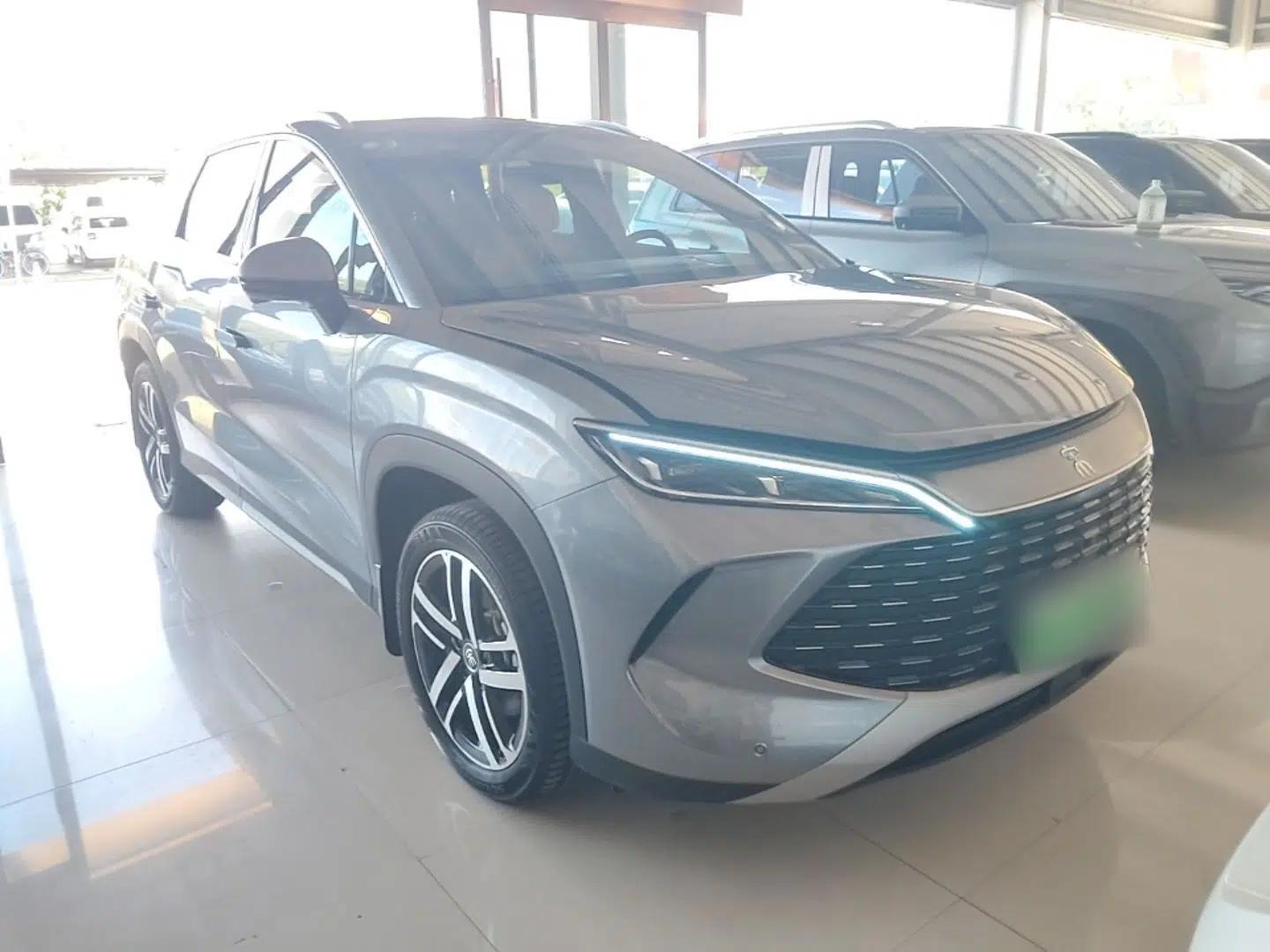BYD Song L DM-i 2024 112 km Leading Edition — миниатюра 3