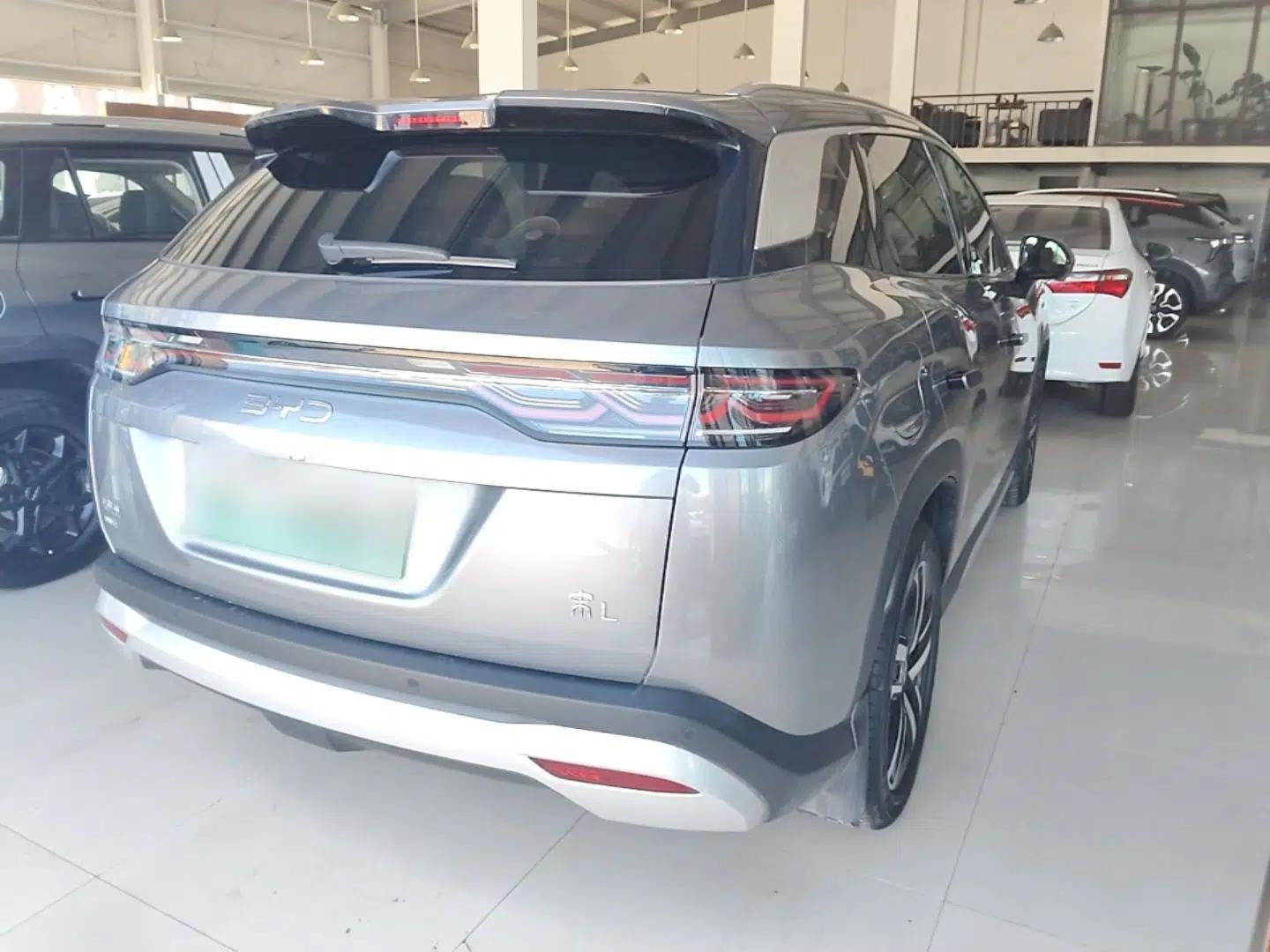 BYD Song L DM-i 2024 112 km Leading Edition — миниатюра 6