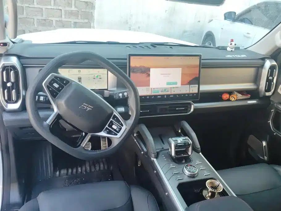 Jetour Traveler C-DM 2024 Model C-DM 206KM 4WD Mountain Edition — миниатюра 12