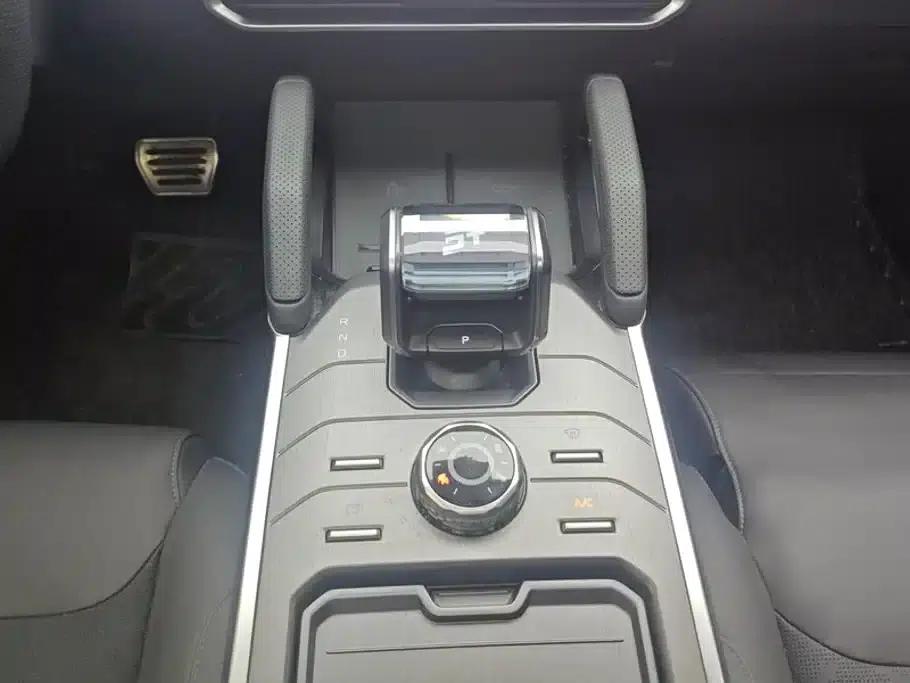 Jetour Traveler C-DM 2024 Model C-DM 208KM Off-Road Edition — миниатюра 16