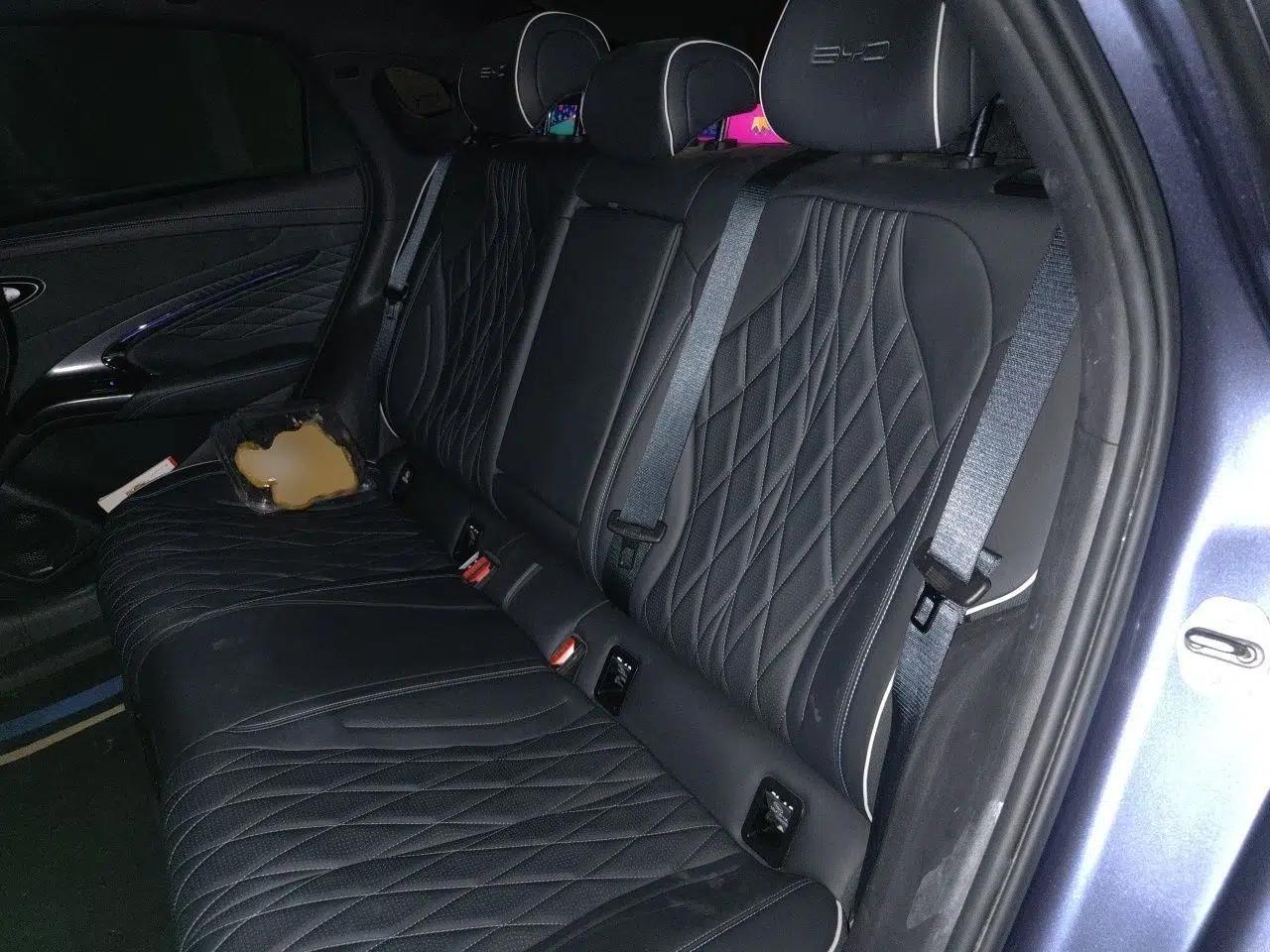 BYD Seal 2022 550 km Standard Range Rear-Wheel Drive Prestige Version — миниатюра 17