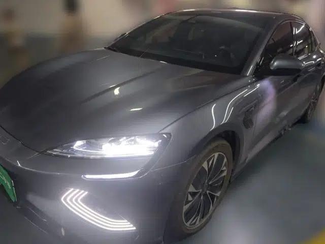 BYD Seal 2022 550 km Standard Range Rear-Wheel Drive Prestige Version