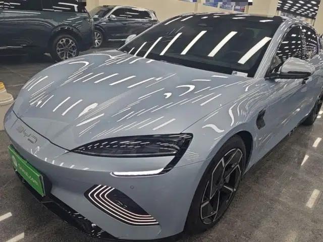 BYD Seal 2022 700 km Long-Range Rear-Wheel-Drive Version