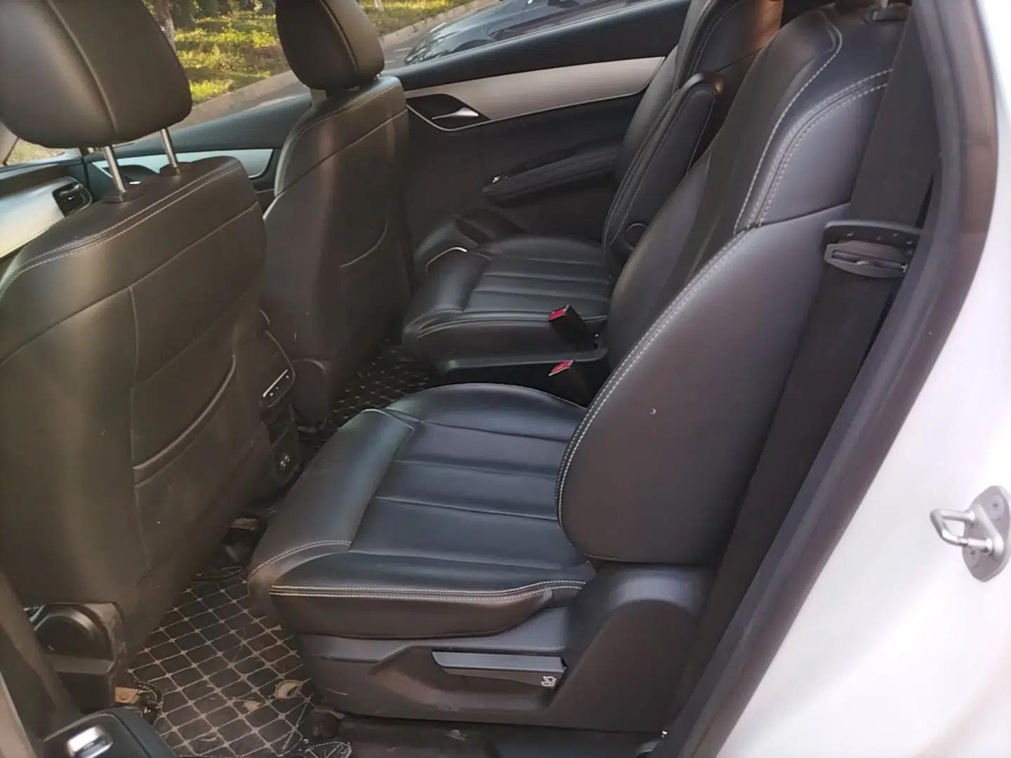 BYD Song MAX 2021 Upgraded Model 1.5T Automatic Luxury 6-Seater — миниатюра 20