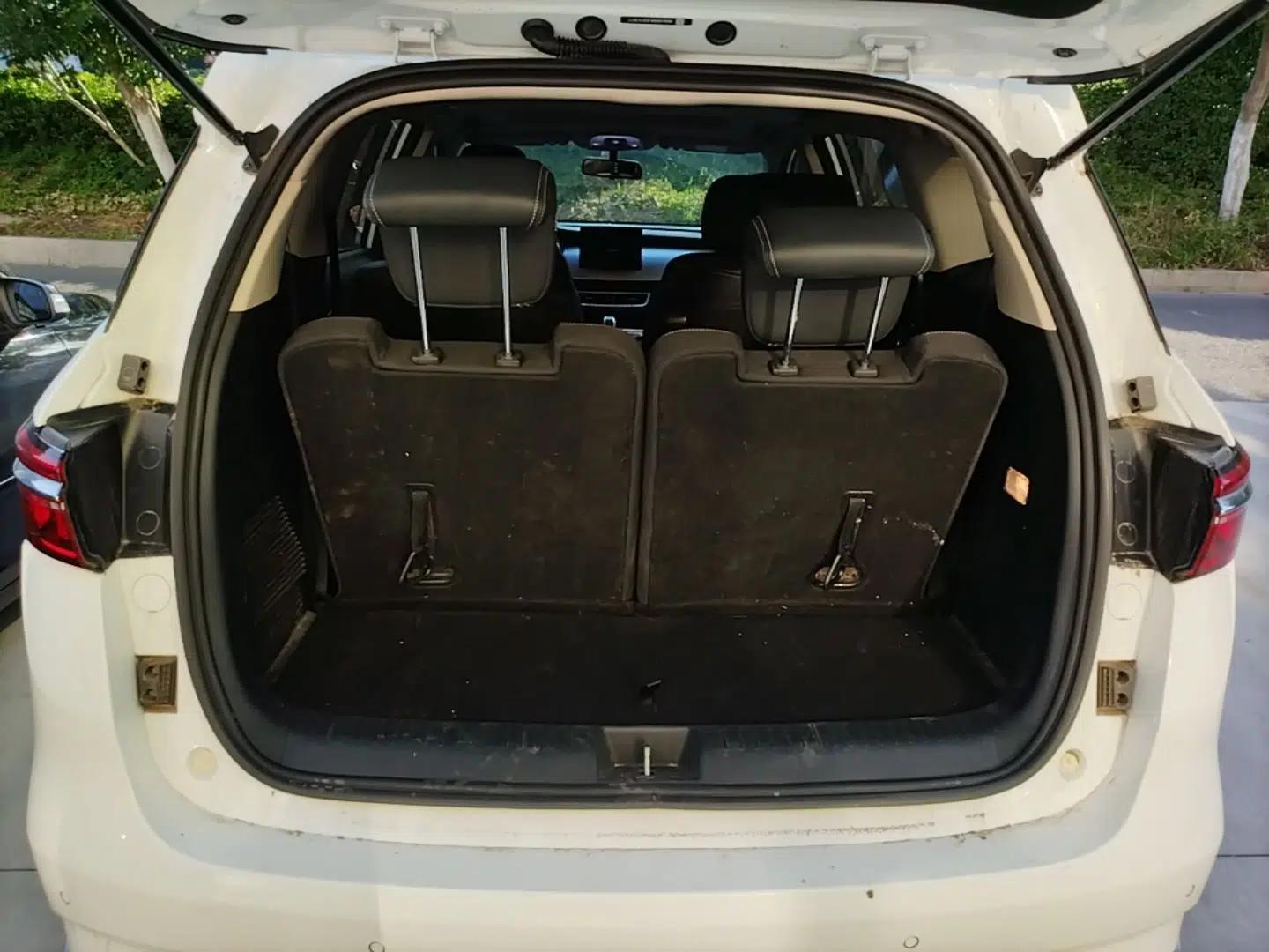 BYD Song MAX 2021 Upgraded Model 1.5T Automatic Luxury 6-Seater — миниатюра 22