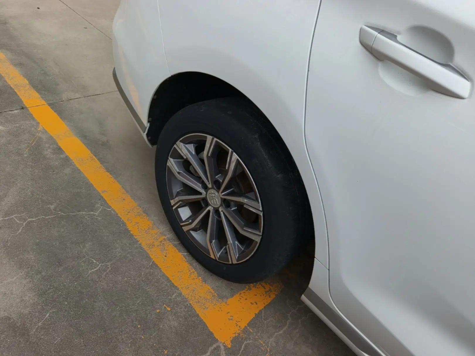 BYD Song MAX 2021 Upgraded Model 1.5T Automatic Luxury 6-Seater — миниатюра 11