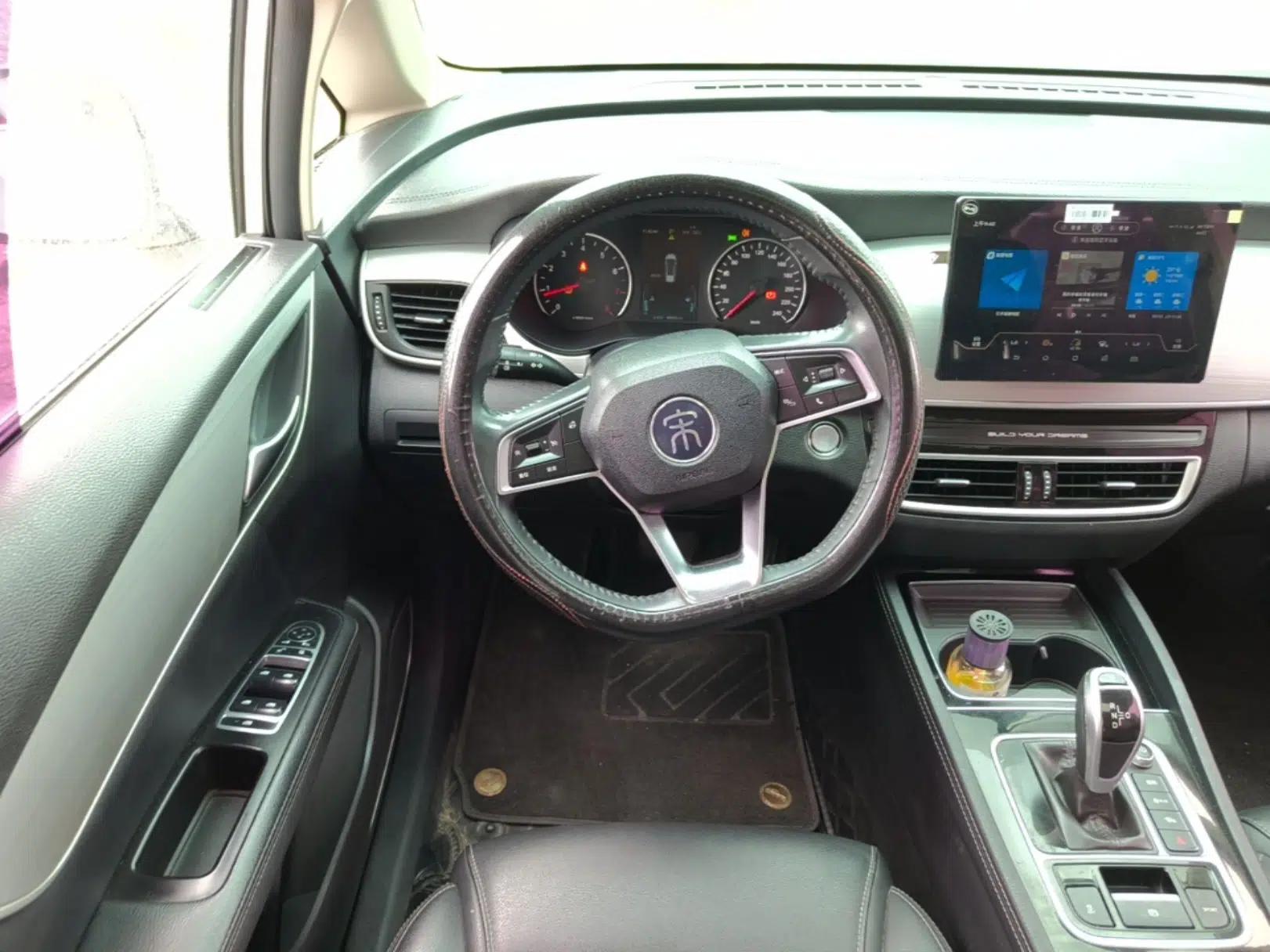 BYD Song MAX 2021 Upgraded Model 1.5T Automatic Luxury 6-Seater — миниатюра 13