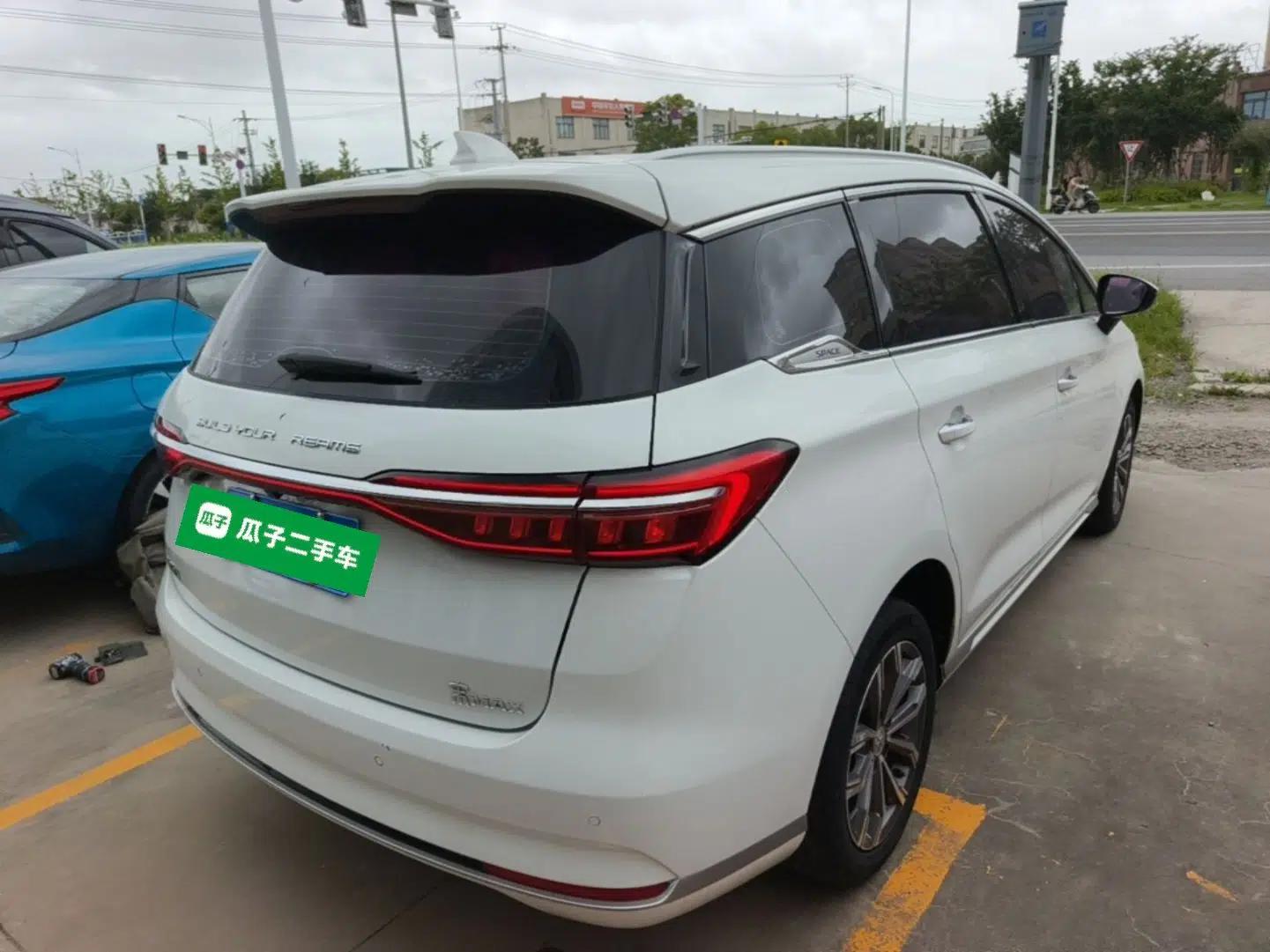 BYD Song MAX 2021 Upgraded Model 1.5T Automatic Luxury 6-Seater — миниатюра 6