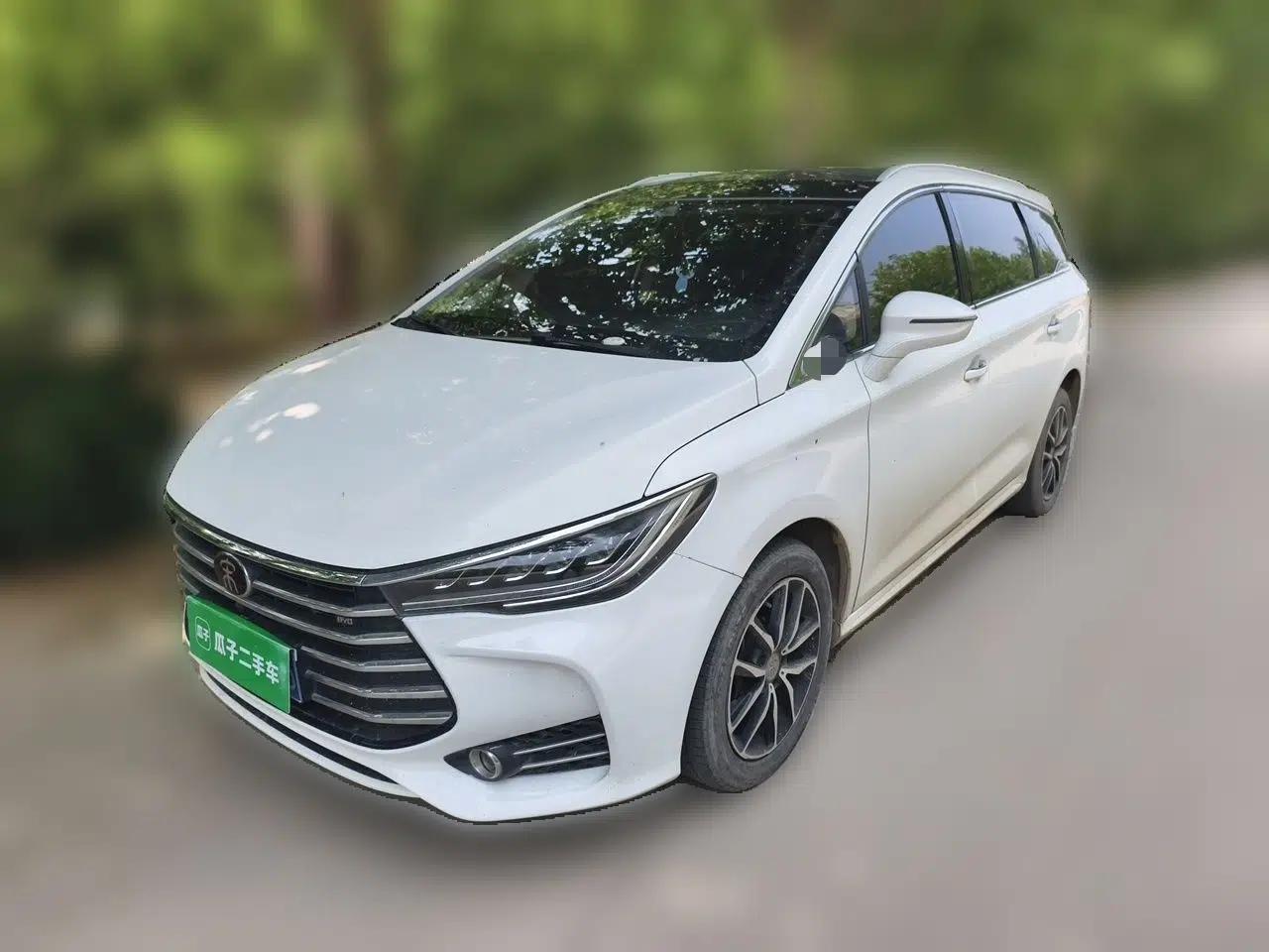 BYD Song MAX 2018 1.5T Automatic Smart Connect Elite Model with 6 Seats — миниатюра 1