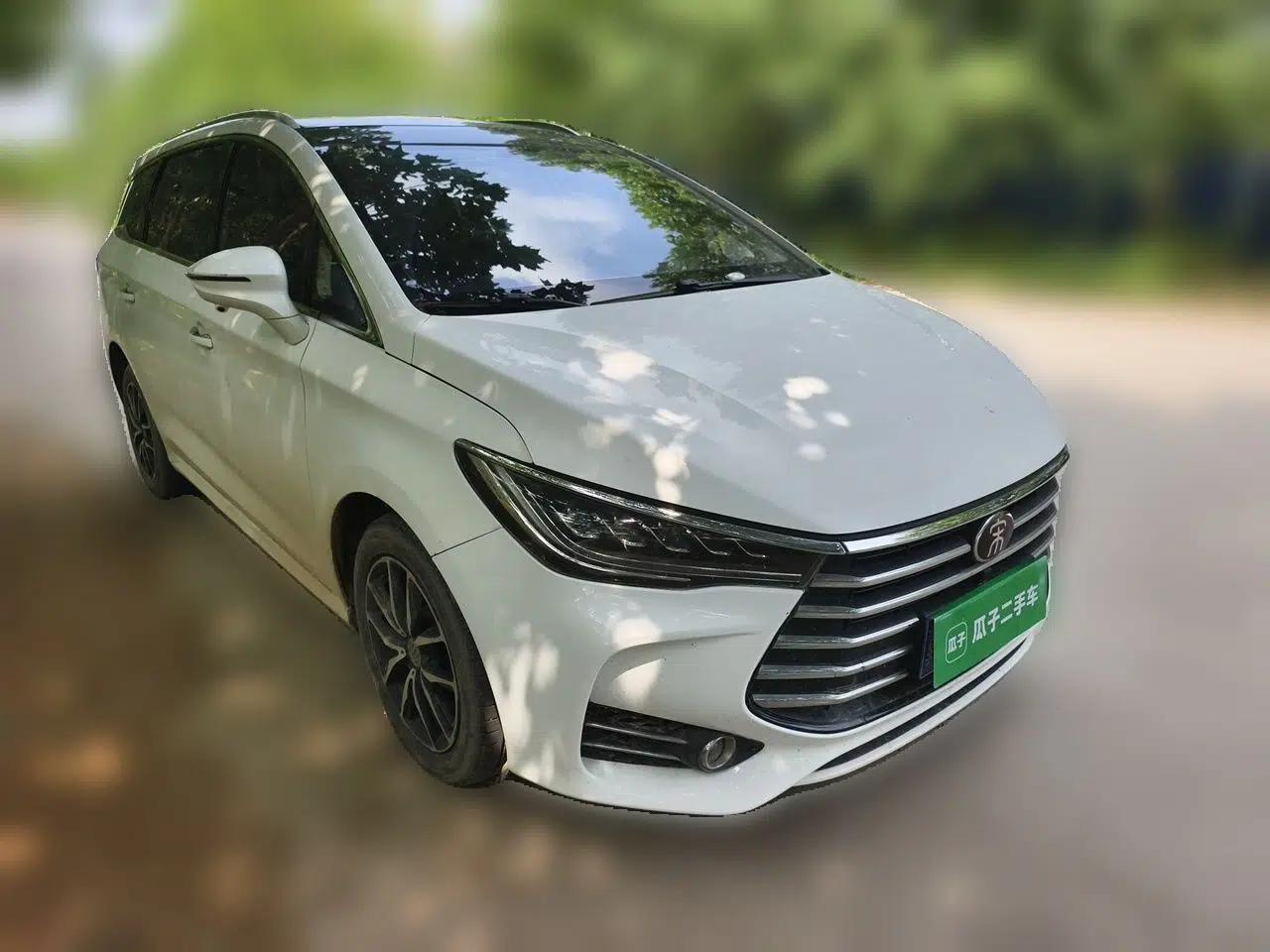 BYD Song MAX 2018 1.5T Automatic Smart Connect Elite Model with 6 Seats — миниатюра 3