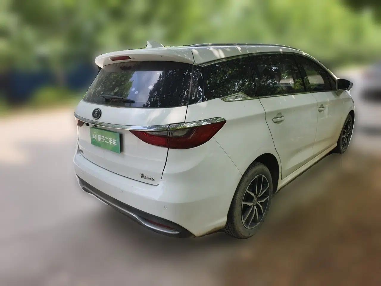 BYD Song MAX 2018 1.5T Automatic Smart Connect Elite Model with 6 Seats — миниатюра 6