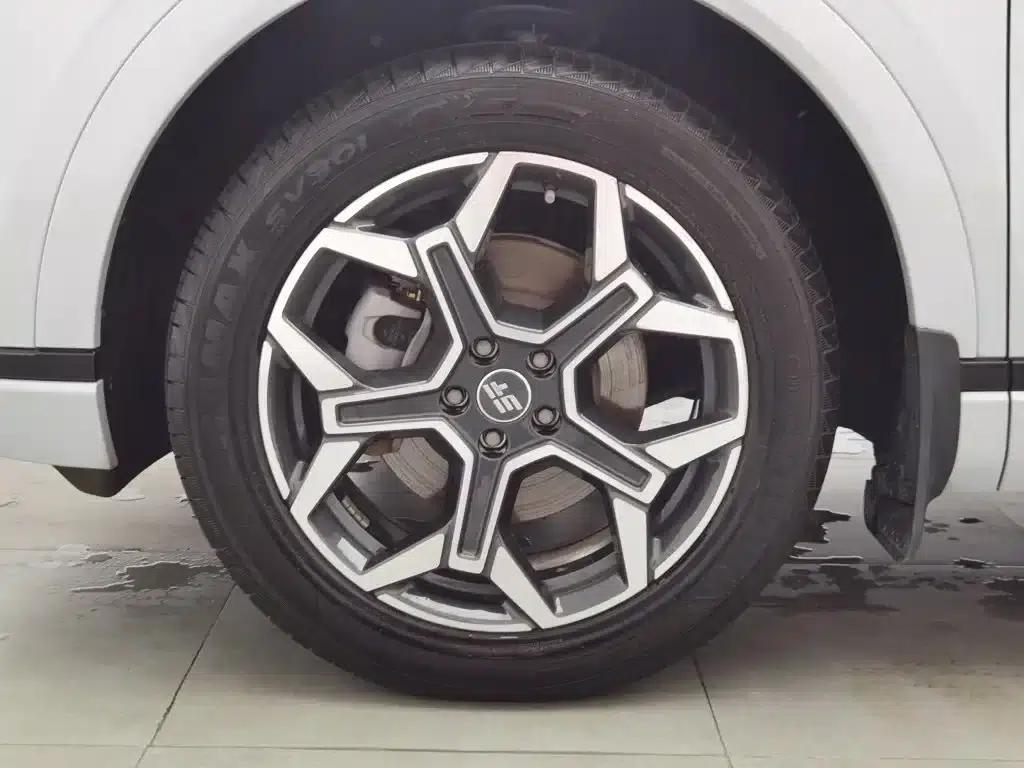 Jetour Mountain & Sea L7 PLUS 2026 Model 121km Comfort Edition 5-Seater — миниатюра 17