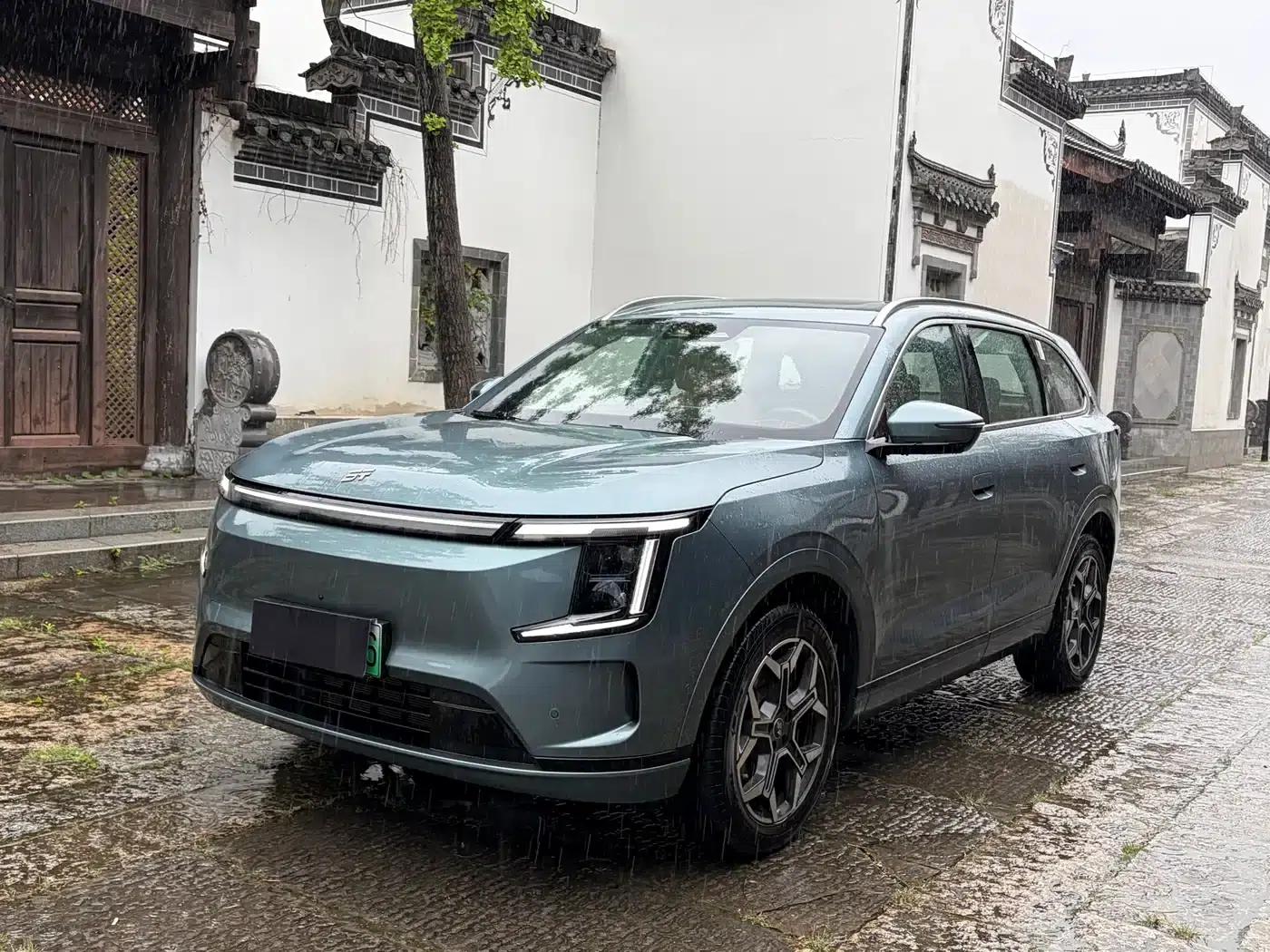 Jetour Mountain & Sea L7 PLUS 2026 Model 220km Flagship Edition 7-Seater — миниатюра 1