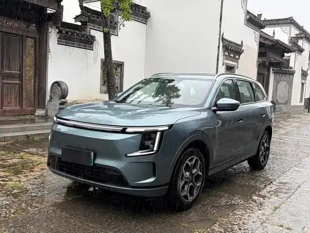 Jetour Mountain & Sea L7 PLUS 2026 Model 220km Flagship Edition 7-Seater