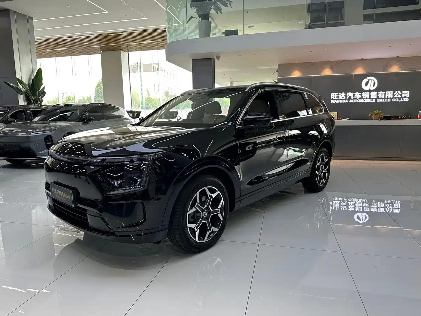 Jetour Mountain & Sea L7 PLUS 2026 Model 121km Comfort Edition 5-Seater — миниатюра 1